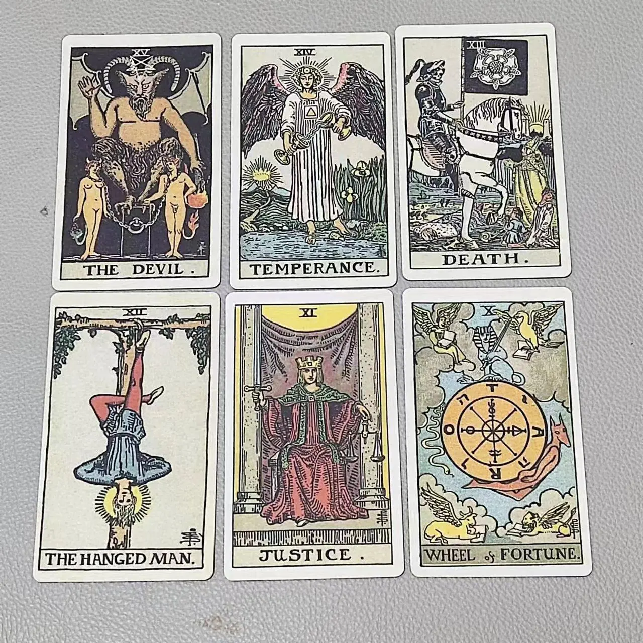 10.3*6cm The Classic Tarot 78  - Tarot Cards Deck With Guidebook 评论和价格